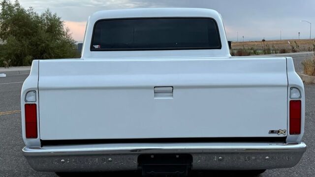 5f9cb2_7ee1074161e4480193538d8bcd224114~mv2 Large.jpeg