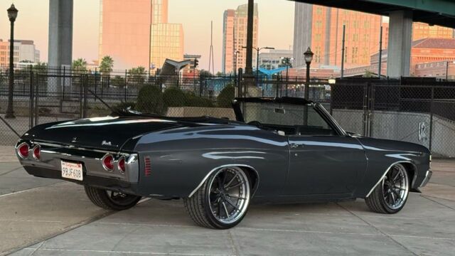 5f9cb2_8b9039d1633241cb8d981588f9740323~mv2 Large.jpeg