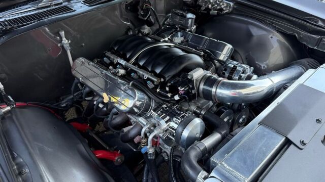 5f9cb2_50cb63717dc247fdb49583b71e17c688~mv2 Large.jpeg